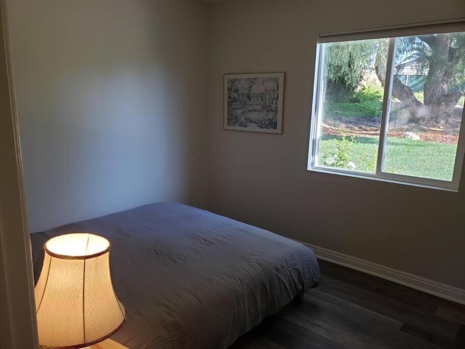 Bouganvilla 4-Bedroom, 2-Baths, Single Family House Thousand Oaks Exterior photo